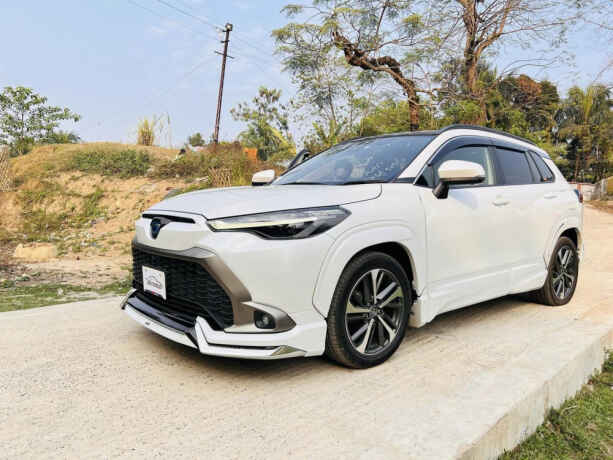 toyota-corolla-cross-2021-big-0