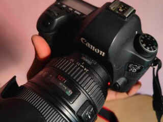 canon-6d-with-24-105-lens