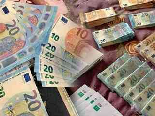 counterfeit-euro-banknotes